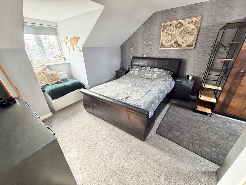 Standingwood Road Rossmore